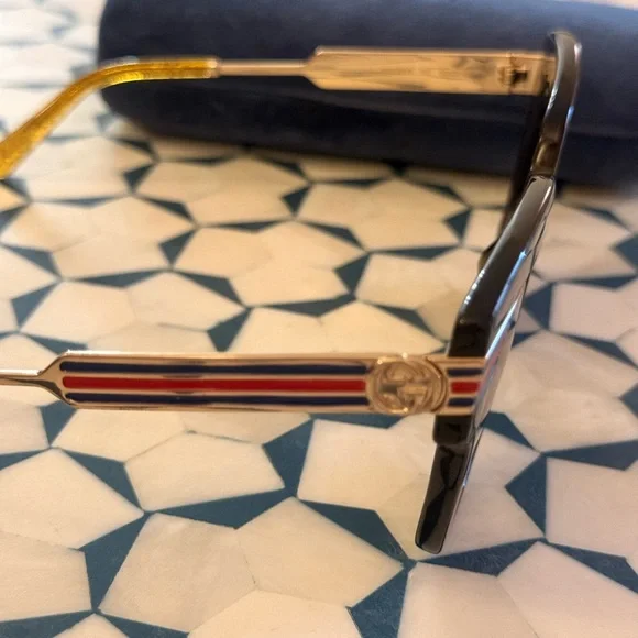 Gucci Brown square Sunglasses with Red and blue Accents glitter